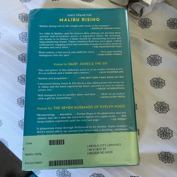 Malibu Rising Book - Picture 2 of 2